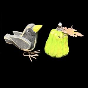 Wooden Crow and Green Squash Fall Decor